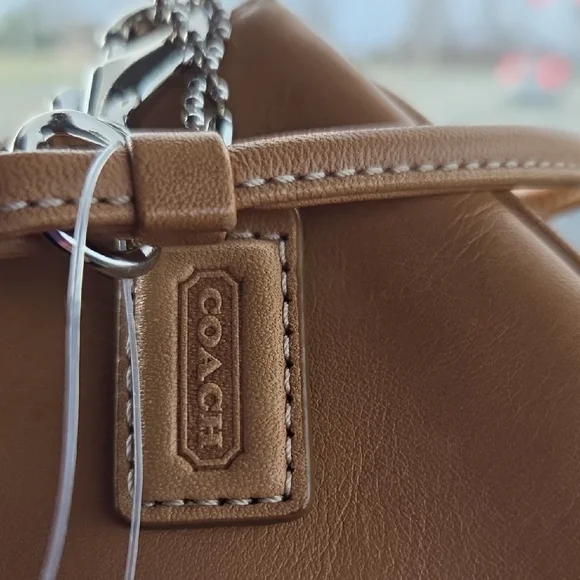 Coach Tan Butter Smooth Leather Wrislet Wallet Coin Purse Small - Picture 2 of 13